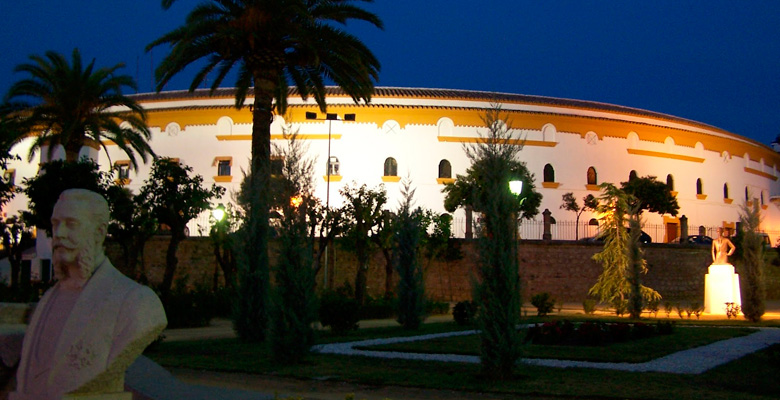 Frontal de la Plaza de Linares